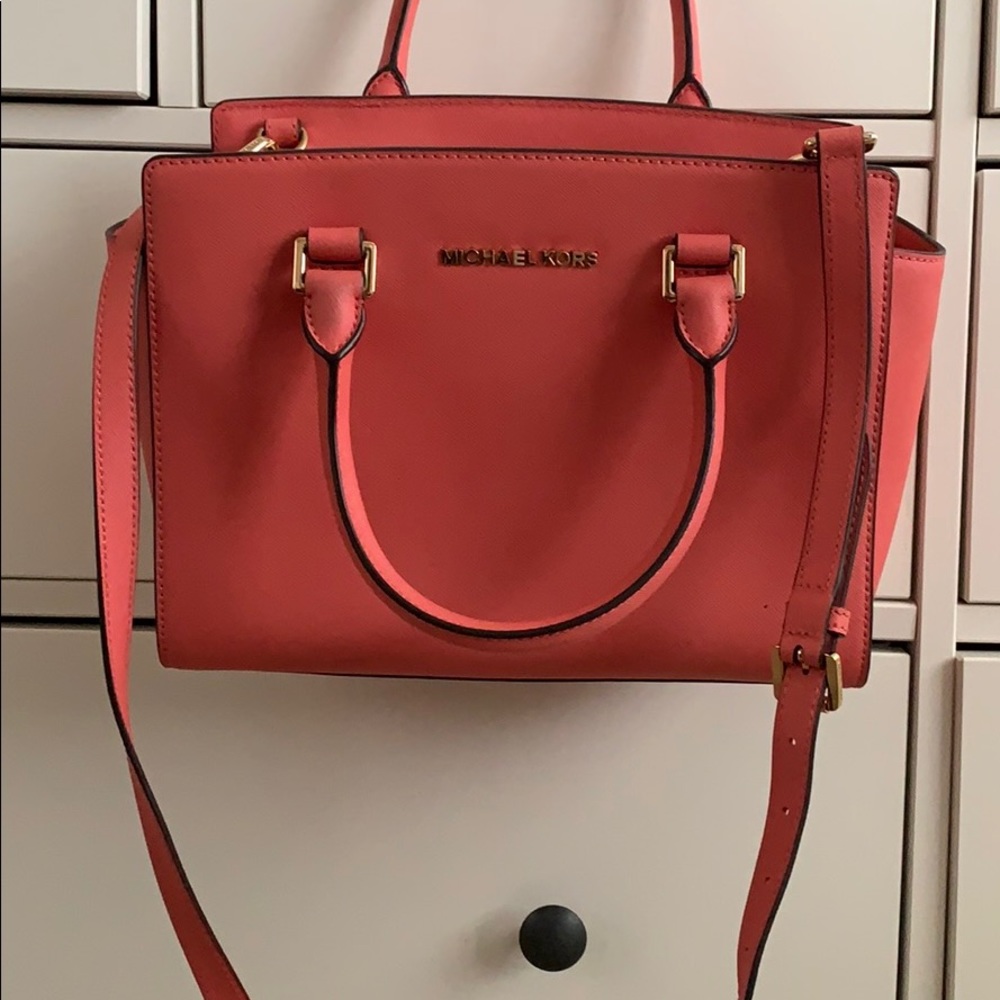 MICHAEL KORS BAG (like new)